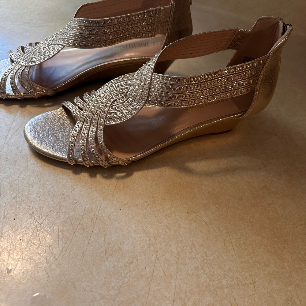 Dream Pairs Silver Strappy Heels - Picture 14 of 14